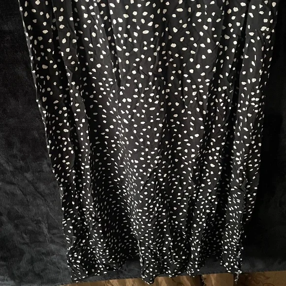 beachlunchlounge Black and White Polka Dot Chemise - Picture 4 of 5